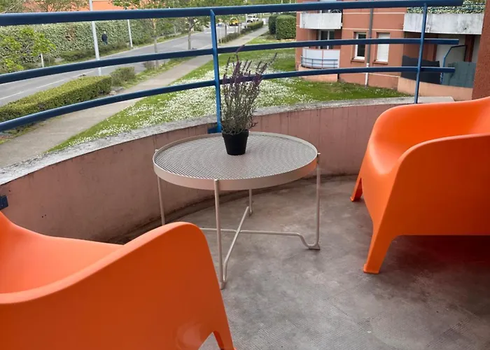 Appartement Charming One Bedroom Apartment, - Pres Des Commerces Et Tram Fibre Wifi, Airbus Meet Super Location Blagnac