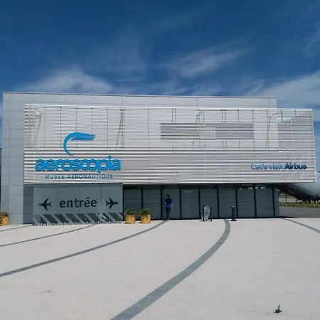 아파트 Charming One Bedroom Apartment, - Pres Des Commerces Et Tram Fibre Wifi, Airbus Meet Super Location 블라냑