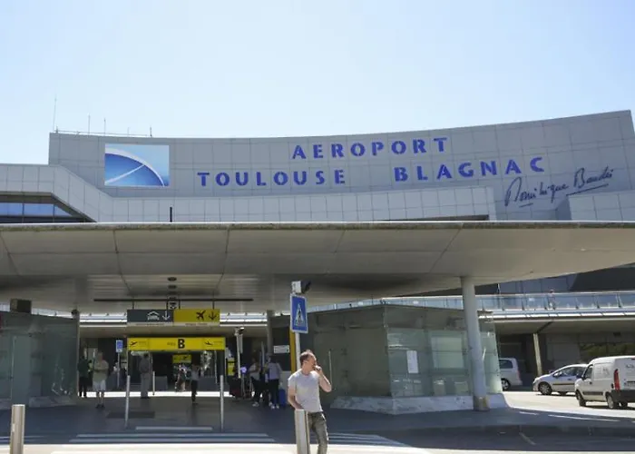 Appartamento Charming One Bedroom Apartment, - Pres Des Commerces Et Tram Fibre Wifi, Airbus Meet Super Location